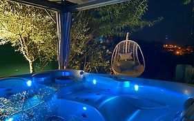 T&A maison indépendante AVEC SPA